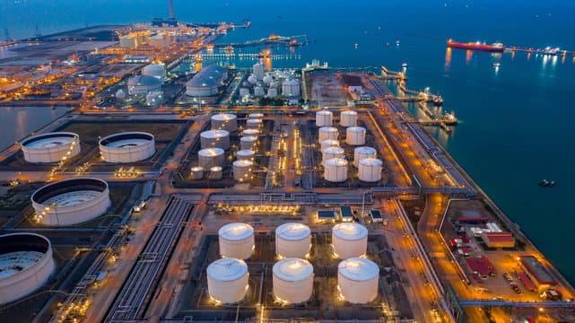Industrial chemical processing facility